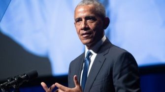 Barack Obama tire sur les réseaux sociaux