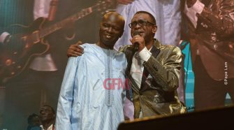 Bercy 2022: Youssou N'Dour fait le plein et assure le show