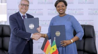 Promotion de la production de vaccins au Sénégal: le Sénégal et l’Allemagne signent un accord de coopération