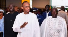 Ministère de l'Urbanisme: Abdoulaye Saydou Sow honore 37 agents et ordres nationaux